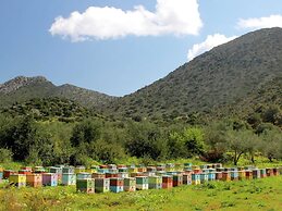 Quaint Holiday Home in Pasalites with Garden near Perama