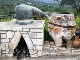 Quaint Holiday Home in Pasalites with Garden near Perama