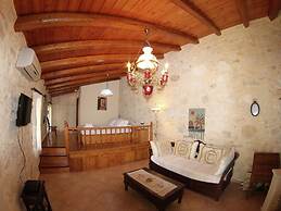 Quaint Holiday Home in Pasalites with Garden near Perama