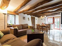 Quaint Apartment in Sensenruth With Terrace