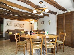 Quaint Apartment in Sensenruth With Terrace