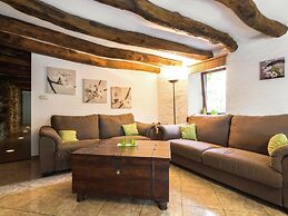 Quaint Apartment in Sensenruth With Terrace