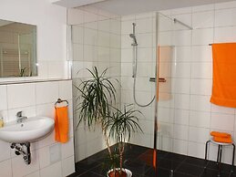Apartment in Weibig With Garden