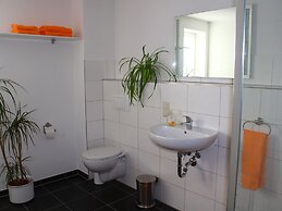 Cosy Apartment in Weissig With Garden