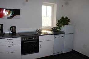 Apartment in Weibig With Garden