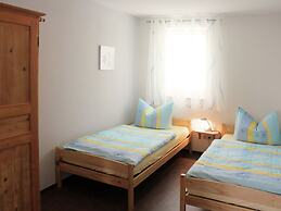 Apartment in Weibig With Garden