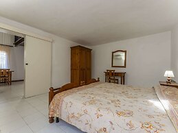 Belvilla by OYO Flat in Villa With Private Terrace