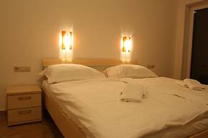 Plush Holiday Home in Novigrad With Patio