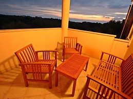 Plush Holiday Home in Novigrad With Patio