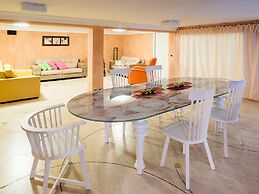 Belvilla by OYO Villa Drago