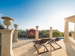 Belvilla by OYO Villa Drago