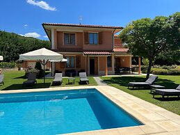 Villa in Tuscany With Pool