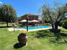 Villa in Tuscany With Pool