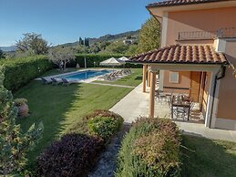 Villa in Tuscany With Pool