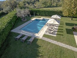 Villa in Tuscany With Pool
