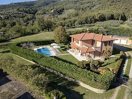 Villa in Tuscany With Pool