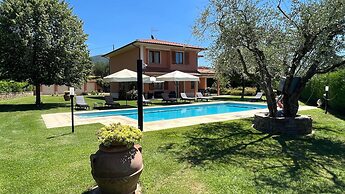 Villa in Tuscany With Pool