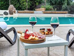 Holiday Home in Carlentini With Swimming Pool