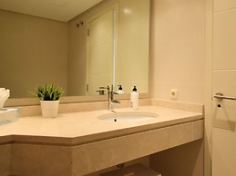 Beautiful Apartment in Estepona With Sauna