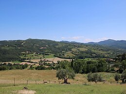 Belvilla by OYO Hilltop Holiday Home With Garden