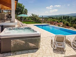 Splendid Villa With Panoramic View