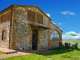 Belvilla by OYO Rustic Farmhouse With Terrace