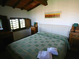 Belvilla by OYO Rustic Farmhouse With Terrace