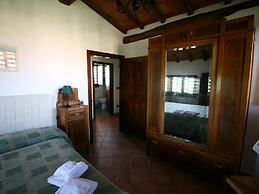 Belvilla by OYO Rustic Farmhouse With Terrace