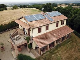 Belvilla by OYO Mansion in Montefiascone With Pool