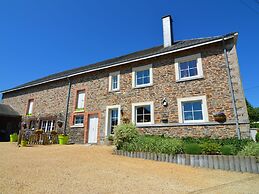 Cottage in Former Farmhouse in Tillet
