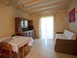 Stylish 1 Bedroom Apartment Near the Sea