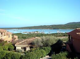 Stylish 1 Bedroom Apartment Near the Sea