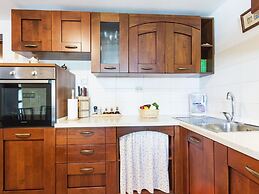 Heritage House in Orihi With an Elegant Garden