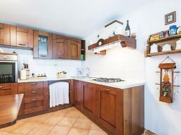 Heritage House in Orihi With an Elegant Garden