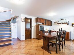 Heritage House in Orihi With an Elegant Garden