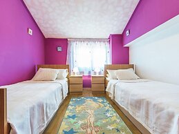 Heritage House in Orihi With an Elegant Garden