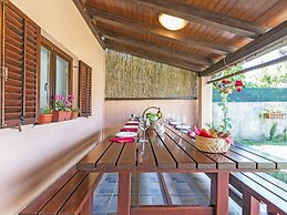 Heritage House in Orihi With an Elegant Garden