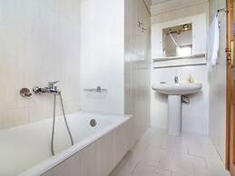 Villa in Lefkogia With Private Pool