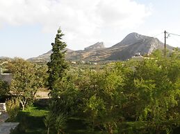 Villa in Lefkogia With Private Pool