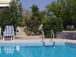 Villa in Lefkogia With Private Pool