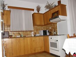 Villa in Lefkogia With Private Pool