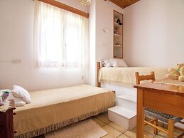 Villa in Lefkogia With Private Pool