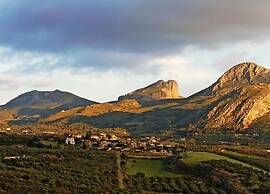 Villa in Lefkogia With Private Pool