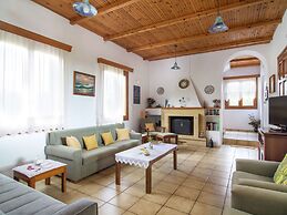 Villa in Lefkogia With Private Pool