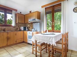 Villa in Lefkogia With Private Pool