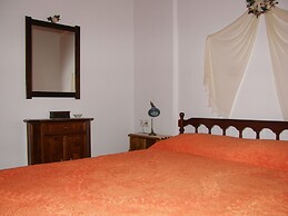 Villa in Lefkogia Crete With Swimming Pool