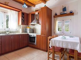 Villa in Lefkogia Crete With Swimming Pool