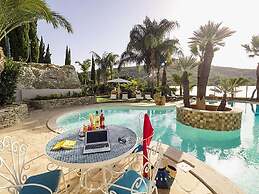 Exclusive Luxury Villa in Agrigento with Private Pool, Hot Tub, BBQ