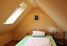 Geraeumige Ferienwohnung in Boltenhagen mit Garten