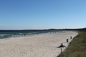 Geraeumige Ferienwohnung in Boltenhagen mit Garten